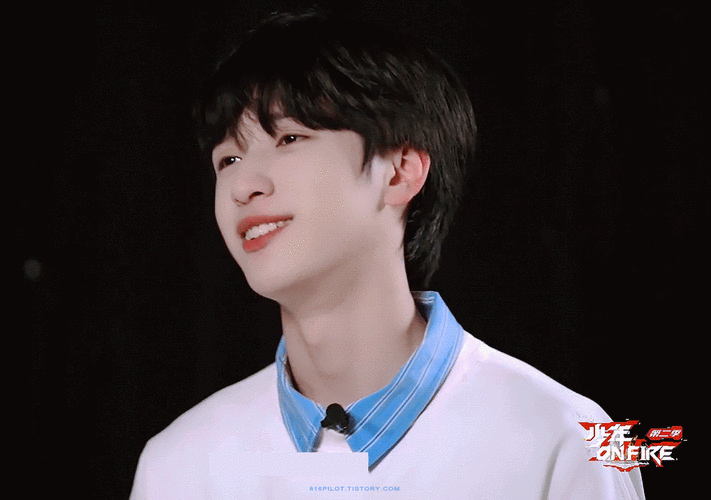 听说严浩翔的梦境一次都没笑那就让香香替严浩翔浅笑一下吧