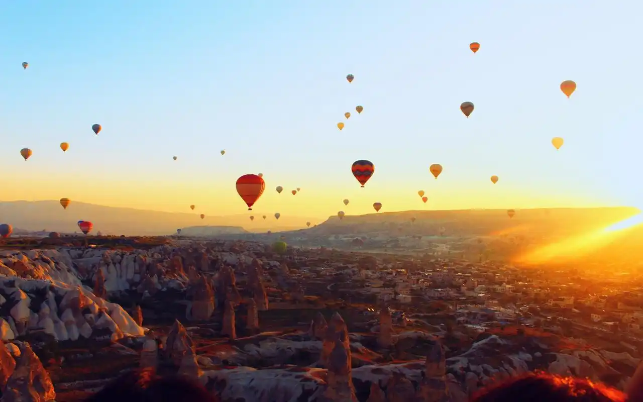 热气球超美风景图片电脑桌面壁纸