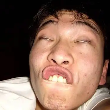 超难看男生照片