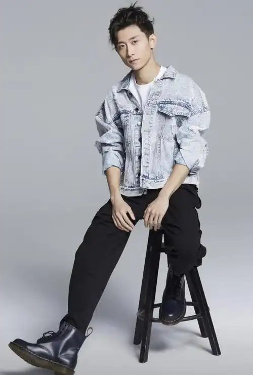 童星张一山已经28岁,又痞又帅演技高,身高不够也能变潮男?