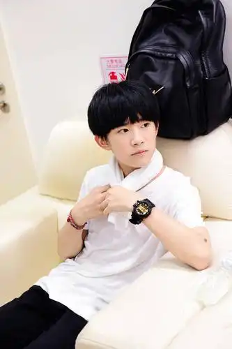 高中生易烊千玺