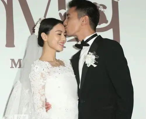 何炅主持的四对明星夫妻婚礼:前两对大家知道,后两对却鲜为人知