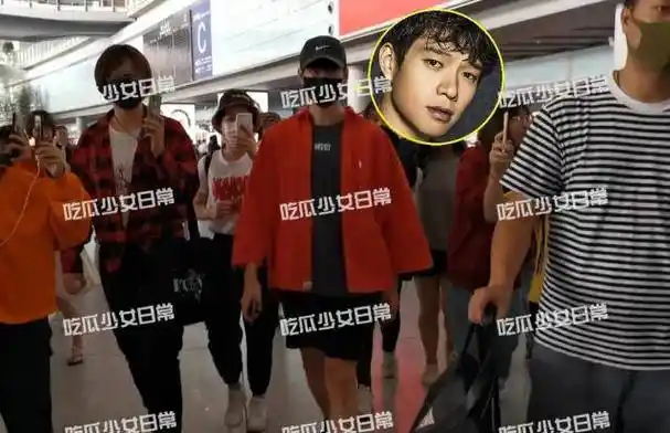 杨幂魏大勋同款文案后又现"同款冷漠"绯闻恋人各自忙碌不见面_同学_配