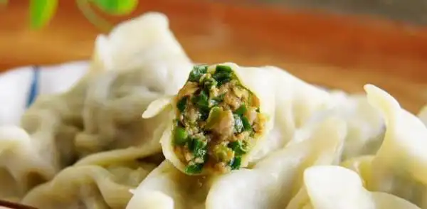 韭菜肉馅饺子怎么调馅,韭菜猪肉饺子馅怎么做图5