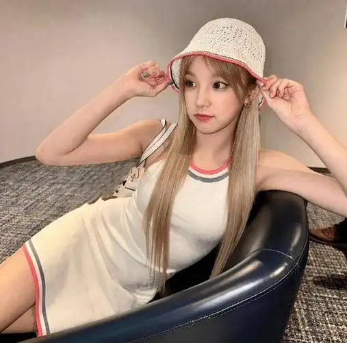 韩国女团宋雨琦提中国台湾,韩国网友纷纷表示不满,荒唐