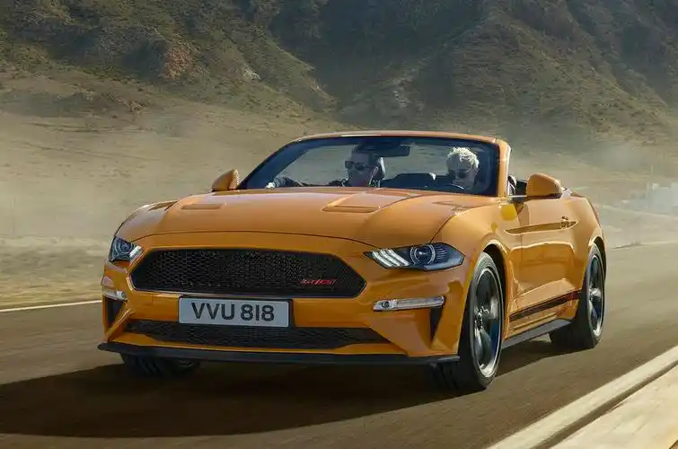 福特野马加州限量版敞篷车