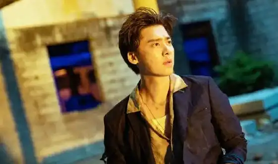 被删除节目除名奖项,关系混乱情史复杂,李易峰是不是真的不老实__财经