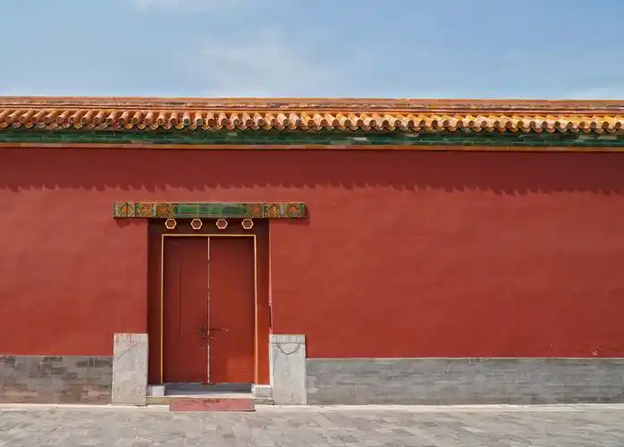 故宫小偏门,仿佛随时会走出来一个丫鬟.