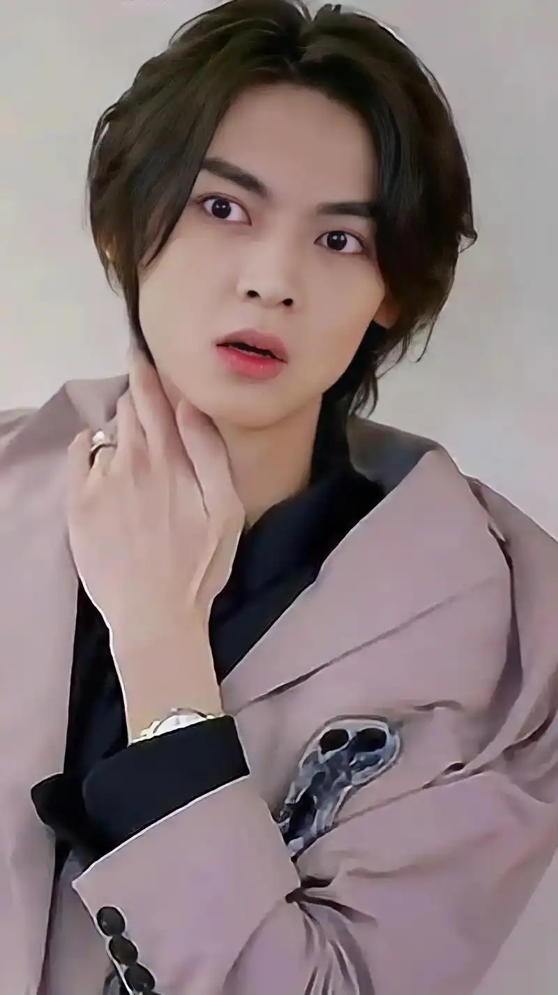 被"哈士奇"咬过的藤藤#陈立安 #近距离爱上你 #向全世界安 - 抖音