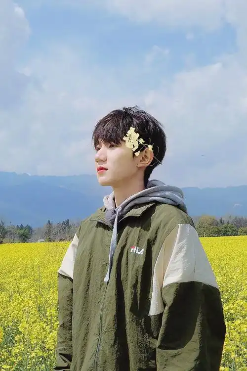 王源春暖花开手机电脑壁纸