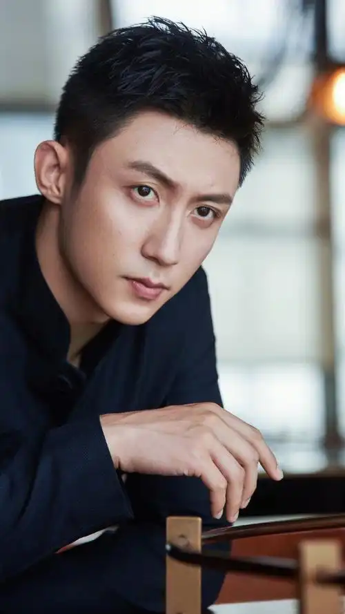 阳光帅气威武霸气幽默风趣努力敬业就是这么帅黄景瑜