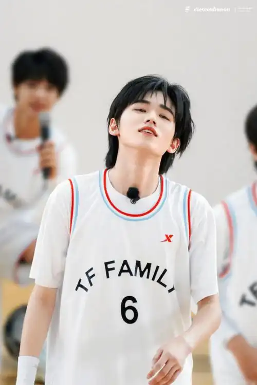 宋亚轩夏日运动会饭拍