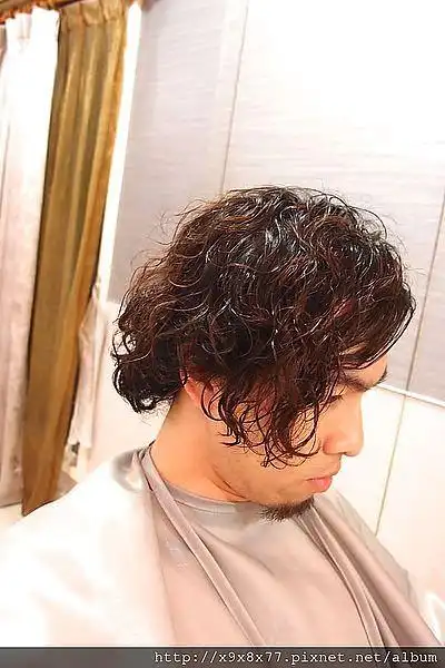 台北西门町 尚洋benny 男生烫发(温塑烫大卷)