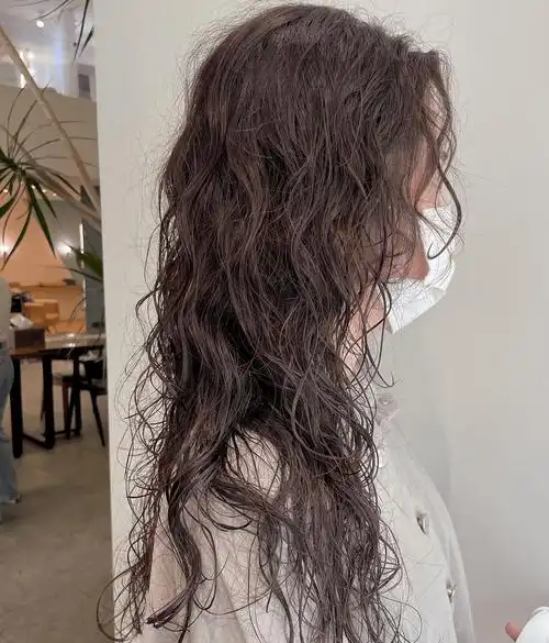 长发烫满头风情万种又上头