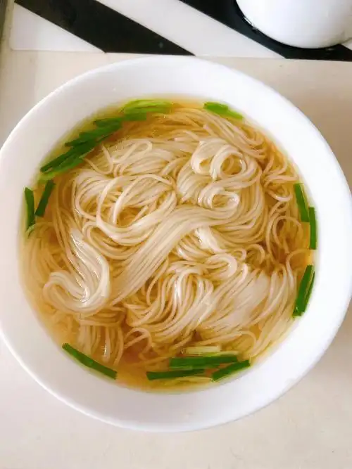 一个人的清汤面