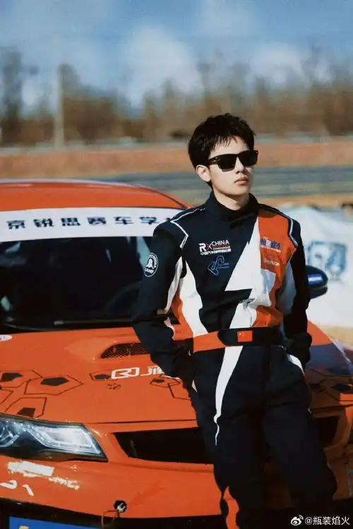 张子枫胡先煦演夫妻##胡先煦新片演小丈夫