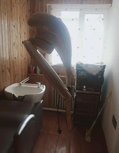 乌兰察布地区转让 冷烫机一台几乎全新