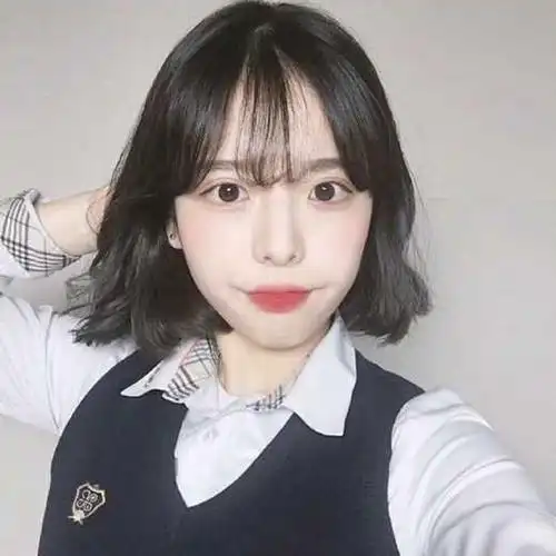 女学生短发发型图片可爱短发瘦脸减龄