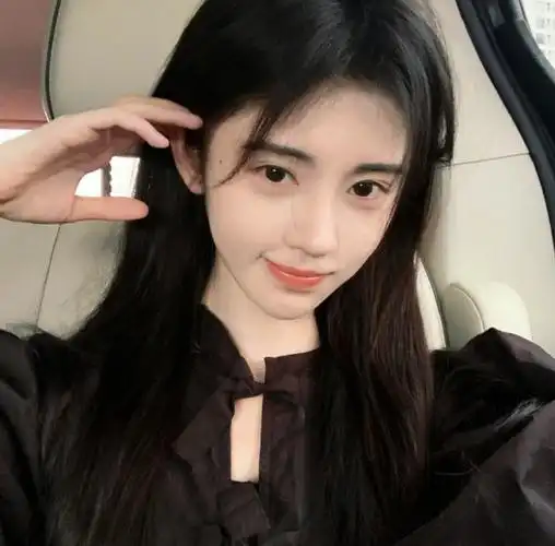 啊啊啊啊啊鞠婧祎又给我们送来了美美嘟新头像  能不能打包进个现偶