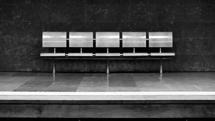 孤独的风景黑白风格桌面壁纸