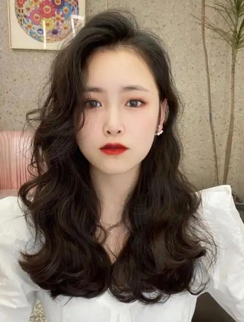 女生中长发怎么烫好看呢?法式浪漫卷发,卷发图片,发型图片