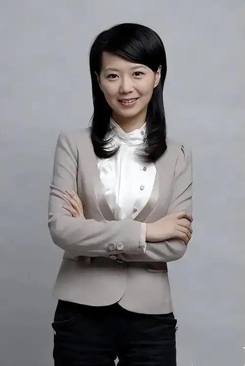 吴薇,安徽卫视"最受人们喜爱"的主持人,被誉为安徽最美帮女郎