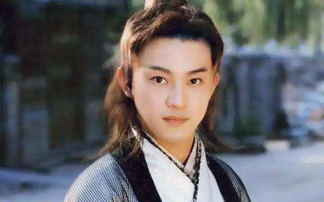 嫁对郎的造型,这张应该流传挺广的,好多人都看过,沙溢古装真是好看