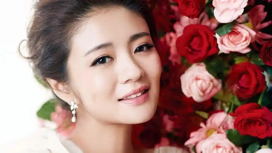 安以轩演员歌手美女明星明星风尚壁纸5