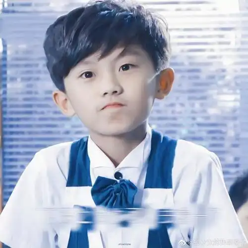 带小帅和简亓居然只差了两岁 12岁的鬼马带小帅……|马嘉祺_新浪新闻