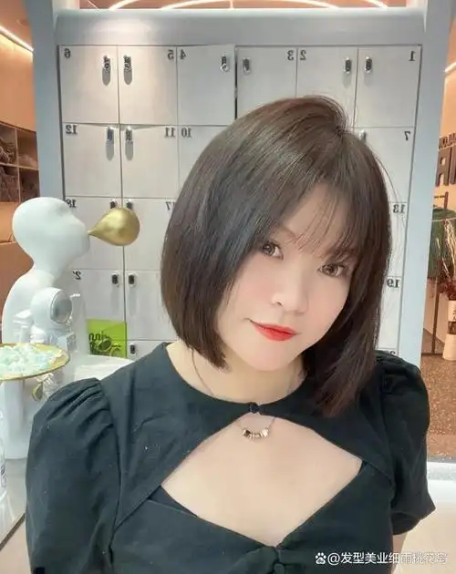 圆脸短发初夏剪起来