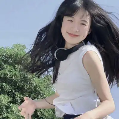 笑起来超甜的女生头像