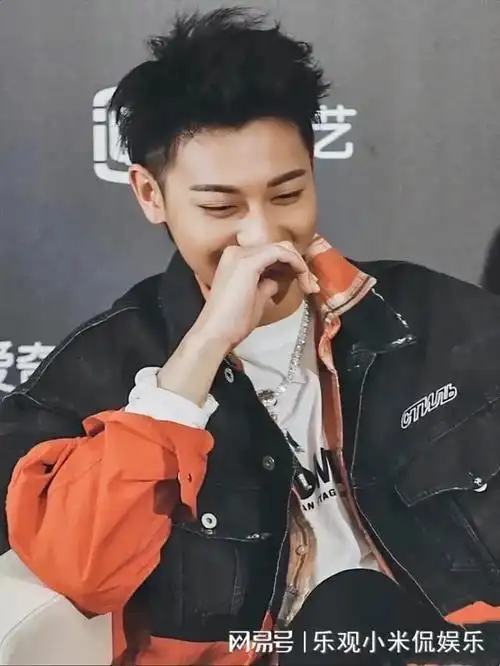 黄子韬因不当言词公开道歉,遭遇校园霸凌有手段,不官宣女友原因
