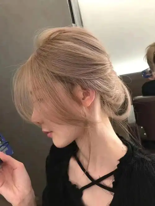 非常特别的沙金色发色有机会一定要染一次超显白好看亚麻沙金色今天天