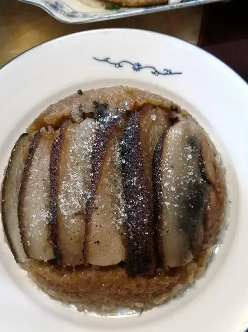 甜甜蜜蜜甜烧白,四川人过年不可缺的大菜,又叫夹沙肉.