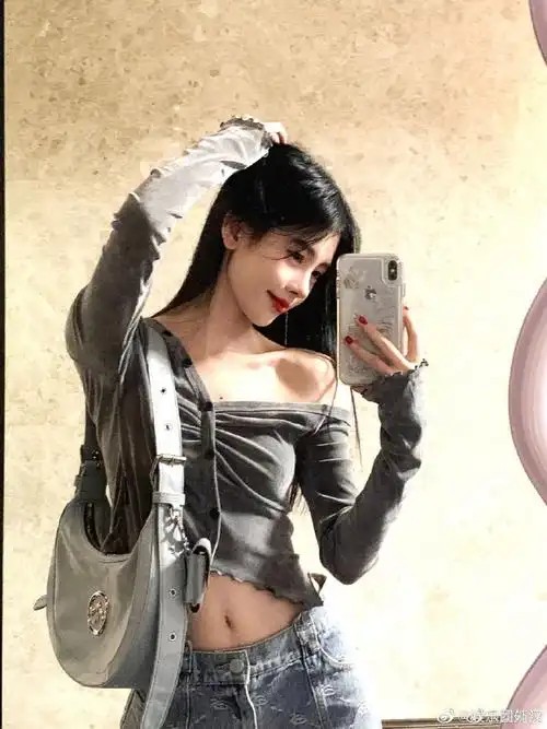 鞠婧祎白裙麻花辫##鞠婧祎的腰臀比#鞠婧祎分享库存日常 这个腰臀比