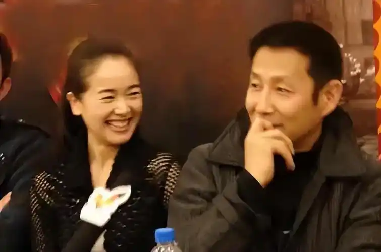 左小青个人资料简介及老公剧照(左小青:嫁大20岁富商老公,历经11年