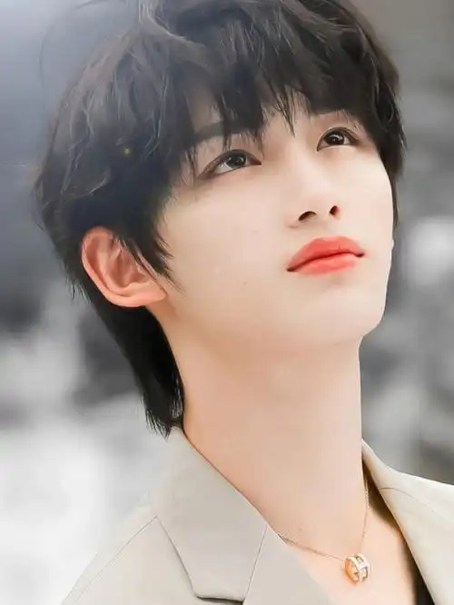 丁程鑫绝美壁纸