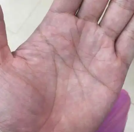 贫穷命的手相,事业平平,劳碌一辈子,也挣不到大钱!