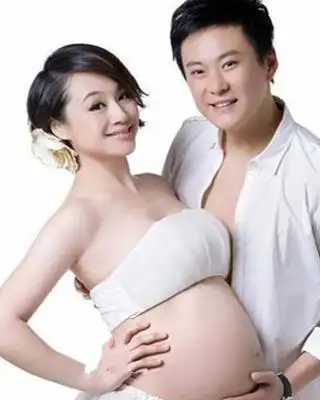 图曹颖大肚照疑已怀二胎