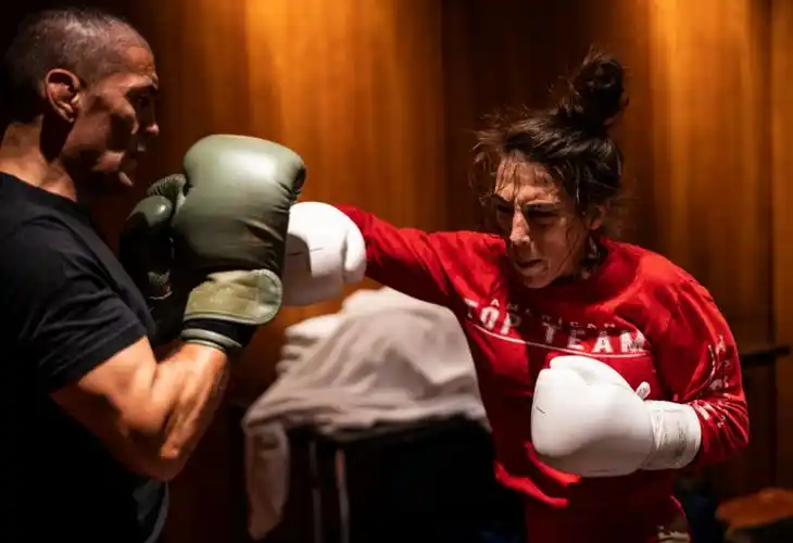 那么,张伟丽如何评价对手呢,中国名将客气很多,"乔安娜很真实,她明着