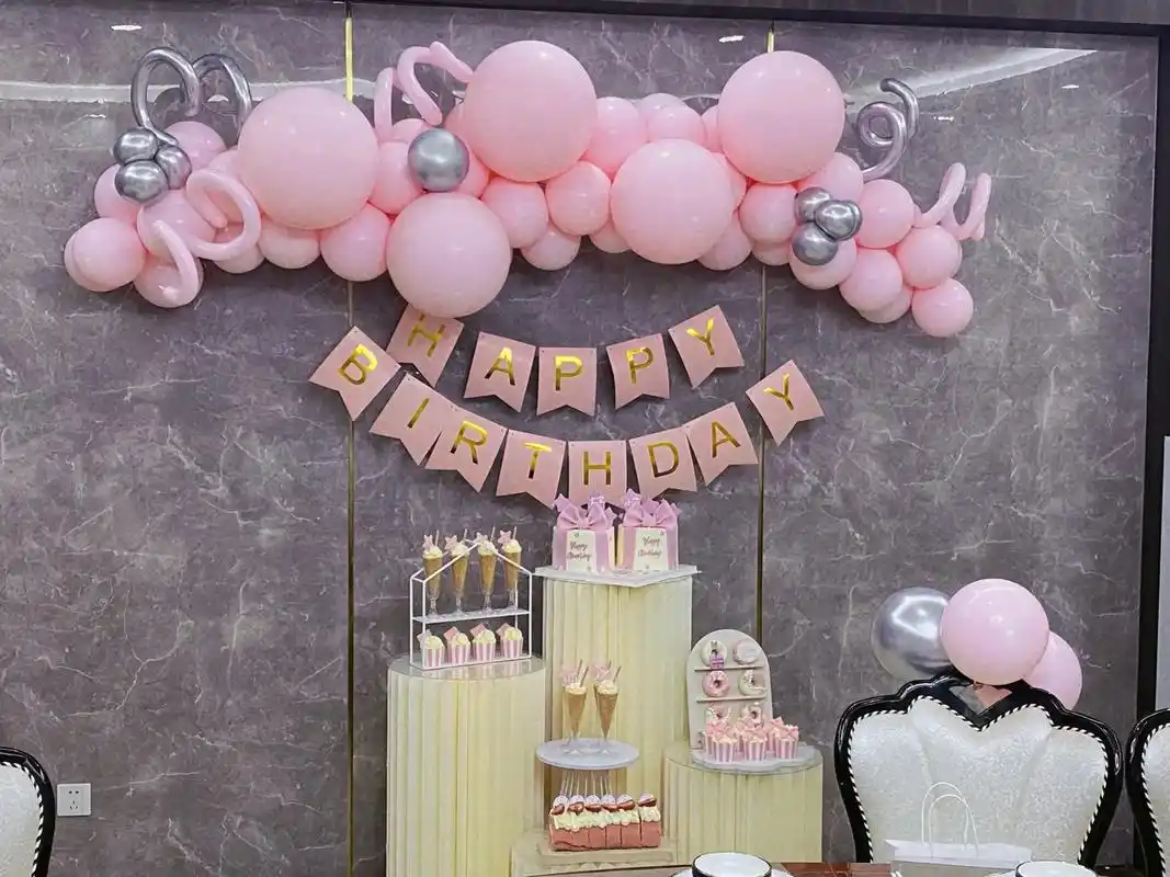 12周岁双胞胎女孩生日宴#甜品台布置 #气球派对布置 #我要 - 抖音