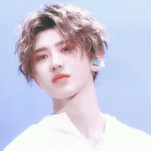 爱豆头像 ≮蔡徐坤≯嗑颜图集/糖量超标圈名沈筱 堆糖id忒羊姬苏是