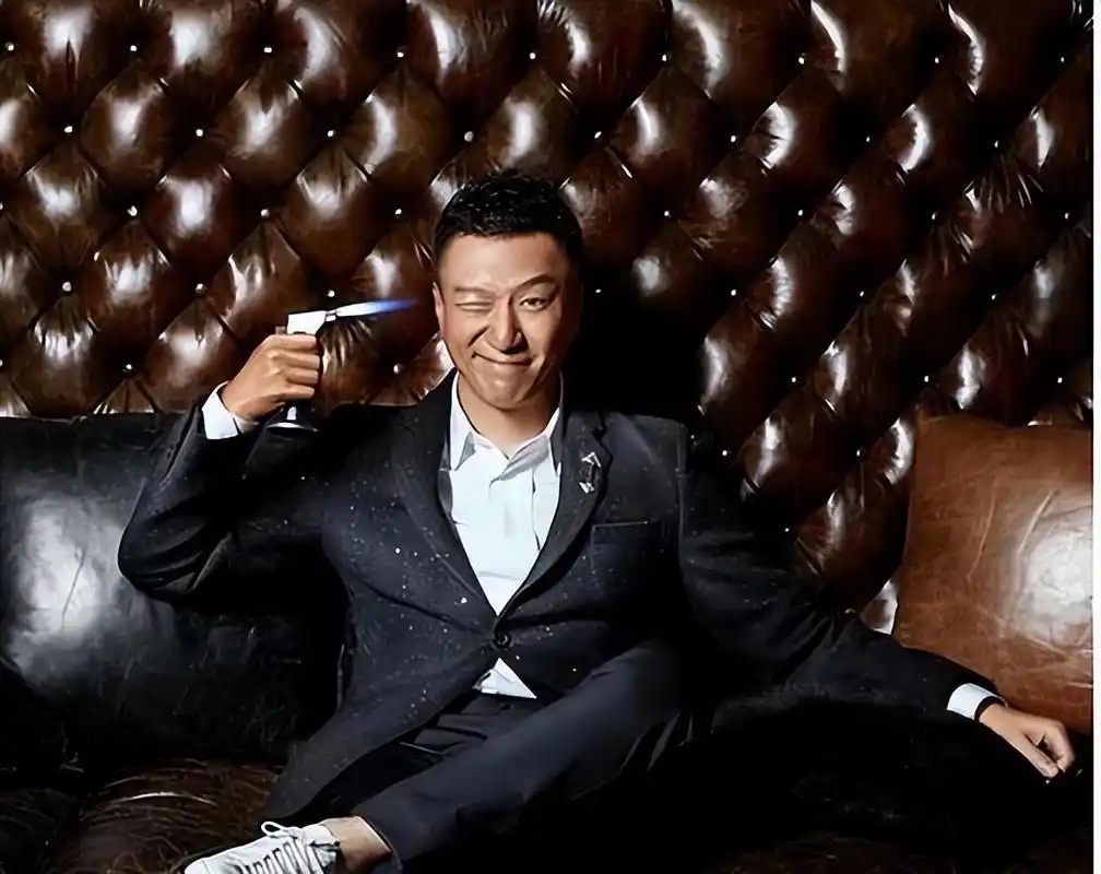 回顾孙红雷贫民窟的霹雳舞王25岁成中戏旁听生坎坷逆袭路