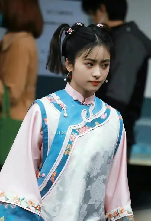 沈月无限超越班古装路透图#沈月《无限超越班》古装造型路透96这是