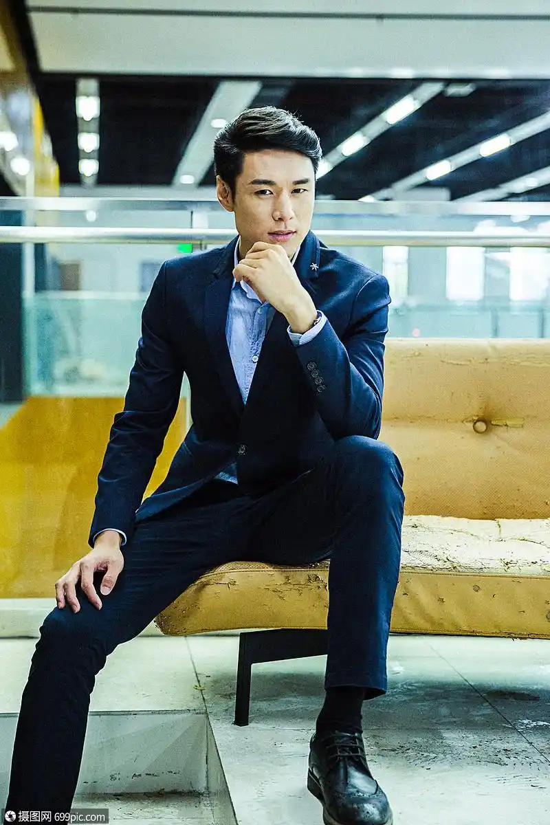 商务人像帅气形象照男人帅哥