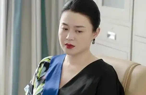 现今的女明星为了保持纤瘦的身材,付出了不少代价,但却失去了健康美的