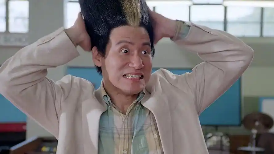 公司年会上女同事居然跳了这样一支舞蹈舞姿真的是太迷人了啊