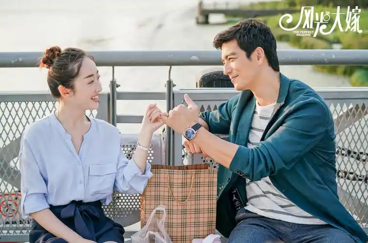 正文  由蒋梦婕,丹尼斯·吴,吕佳容,张粟主演的情感都市剧《风光大嫁