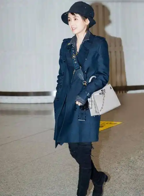 王子文真会搭,allblack造型简约又时髦,小个子也能穿出高挑身材