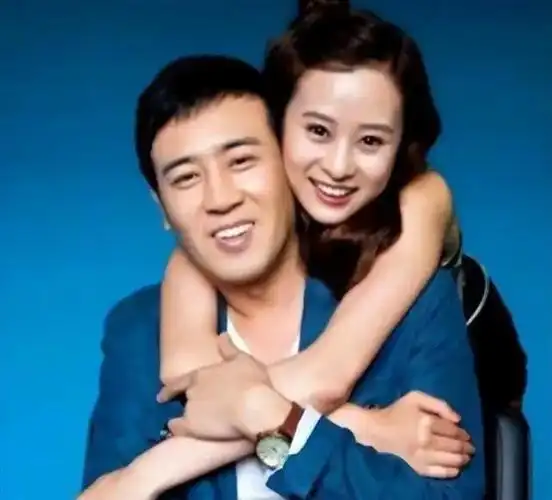 演员于和伟妻子支持他资助8个哥哥姐姐成名后更爱她